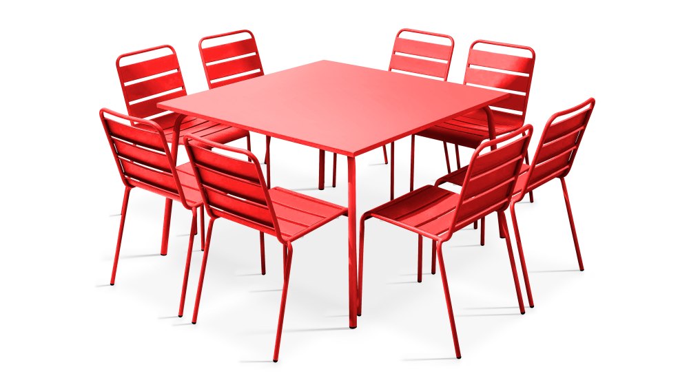 Table de jardin carrée en métal et 8 chaises