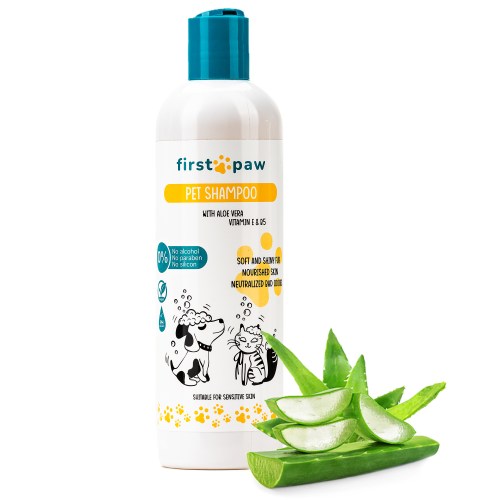 Shampoing pour chiens - FIRSTPAW - Tous types de peaux - 98% d'origines naturelles - Hydrate et protège - Pelage doux et brillant